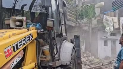 MP- भोपाल में लव जिहाद और रेप के आरोपियों पर बुलडोजर का एक्शन, मध्यप्रदेश सरकार की बड़ी कार्रवाई