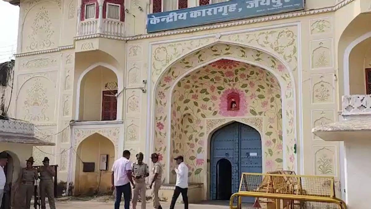 Rajasthan: जयपुर की हाई सिक्योरिटी सेंट्रल जेल से भागे 2 क़ैदी, लापरवाही बरतने वाले 7 जेल प्रहरी सस्पेंड