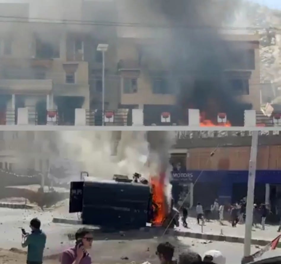 लेह लद्दाख में पथराव, आगजनी, जमकर बवाल, GEN-Z, BJP ऑफिस पर हमला, पुलिस वाहन में लगाई आग