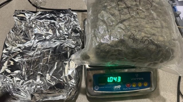 जयपुर एयरपोर्ट पर फिर 10 करोड़ का गांजा पकड़ा गांजा, DRI ने तस्कर को किया गिरफ्तार