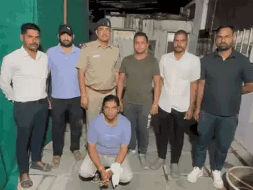 झालावाड़: कमरे में पति-पत्नी मिलकर बना रहे थे नकली नोट, कमरा किराएं पर ले रखा था , पुलिस ने 10.19 लाख के नकली नोटो के साथ पति पत्नी को गिरफ्तार किया