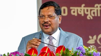 चीफ जस्टिस BR गवई बोले :  'बुलडोजर से नहीं कानून से चलता है भारत "