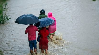 नेपाल में मूसलाधार बारिश के बाद भूस्खलन और बाढ़ से 51 की मौत, यातायात बाधित-उड़ानें रद्द, भारत ने दिया मदद का भरोसा