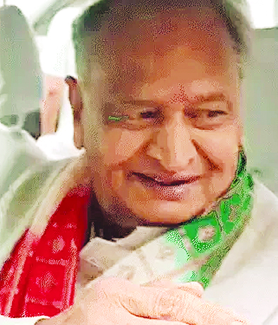 नाकारा सरकार में करप्शन की सीमाएं टूटी: गहलोत