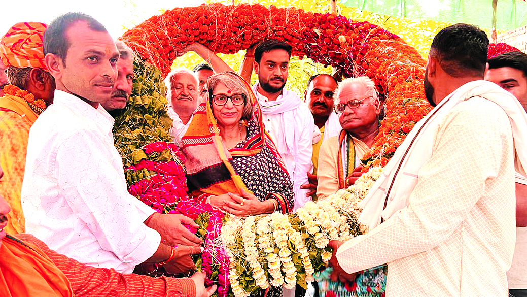 प्रजापति समाज के सैकड़ों कांग्रेसियों ने कांग्रेस का हाथ छोडक़र थामा भाजपा का दामन, भाजपा नेत्री नीरजा शर्मा का भव्य स्वागत कर ली भाजपा की सदस्यता