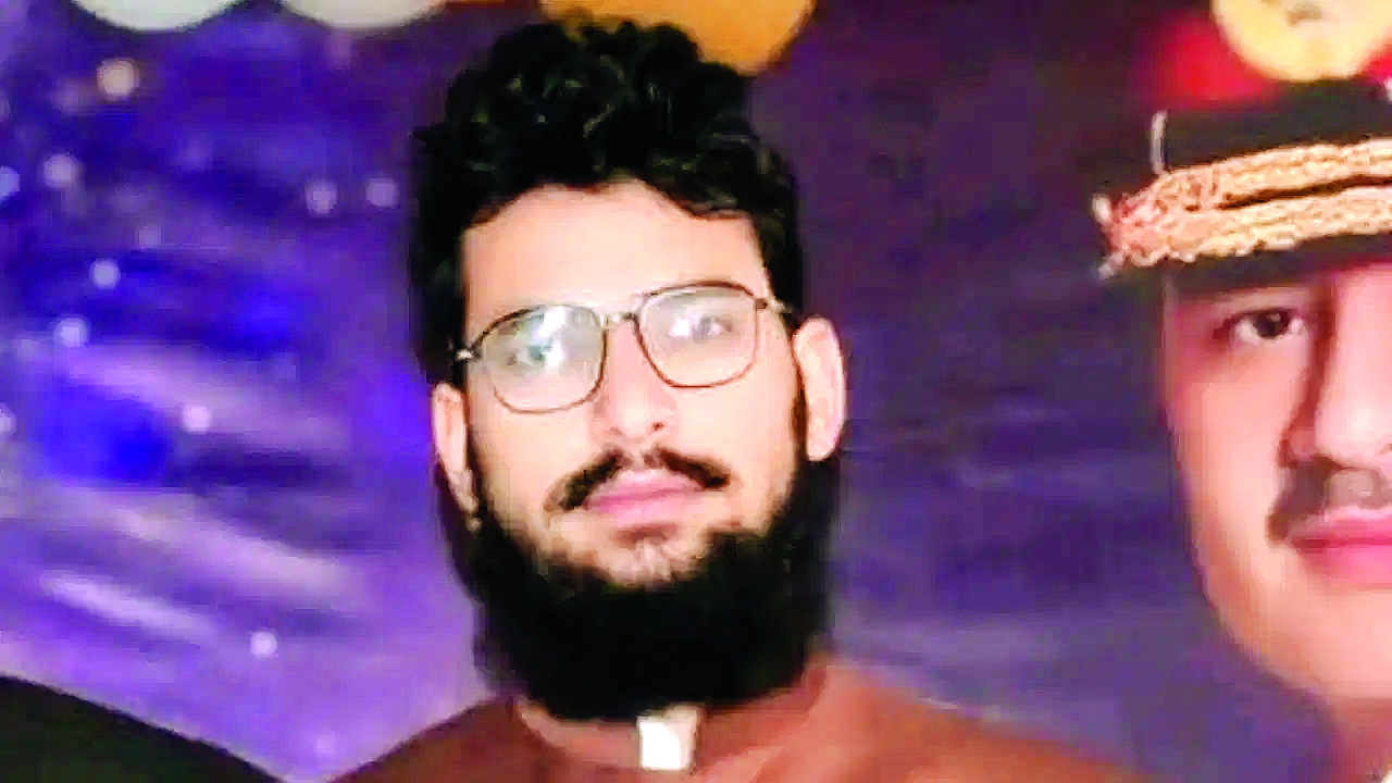 पुलवामा में आतंकी हमले में सक्रिय भूमिका निभाने वाले आतंकवादी हमजा बुरहान ) की PoK में मौत,  अज्ञात हमलावरों ने गोली मारी; हमजा कश्मीर का रहने वाला