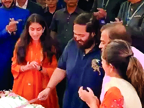 अनंत अंबानी का आज 31वां जन्मदिन, जामनगर में सेलिब्रिटिज का लगा जमावड़ा, देश के मंदिरों में करेंगे करोड़ों का दान, स्कूलों में बच्चों किट बांटी