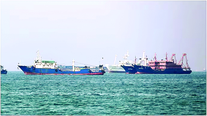 सीजफायर के तुरंत बाद भारत ने ईरान से साधा संपर्क, होर्मुज में फंसे 16 जहाजों को लाने की तैयारी कर रहा भारत