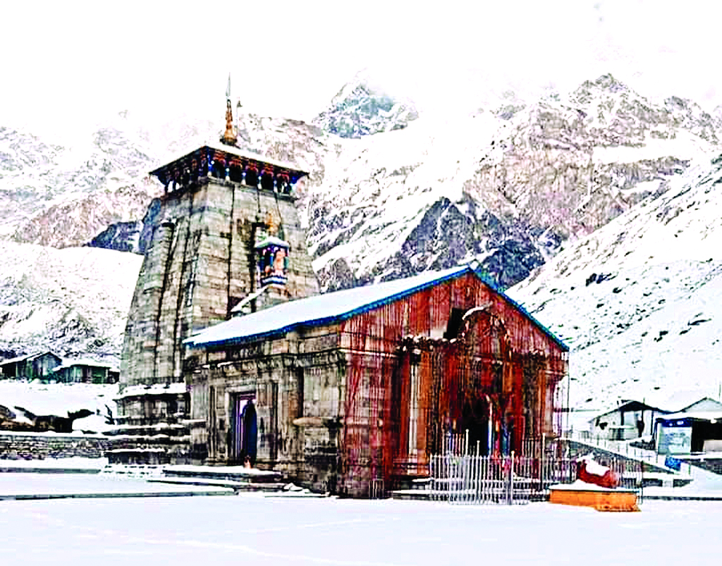 बदलता मौसम, गर्मी के मौसम में बर्फबारी, केदारनाथ और अटल टनल पर चार फिट बर्फबारी