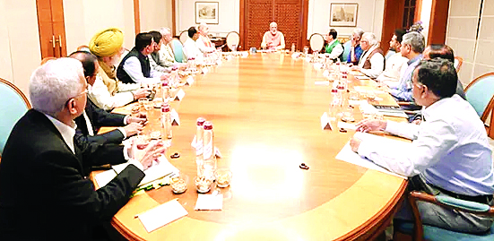 ईरान युद्ध के बीच पीएम मोदी की अध्यक्षता में सीसीएस की बैठक- ऊर्जा, एमएसएमई, कृषि, उर्वरक, और लॉजिस्टिक्स पर उठाए जाएंगे कदम