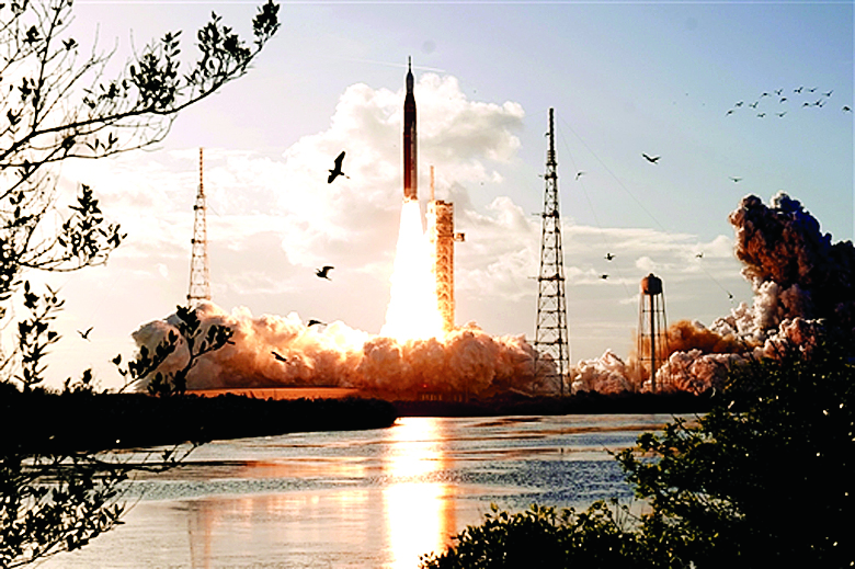 54 साल बाद फिर चांद के पास, नासा का आर्टेमिस-2 मिशन 54 साल बाद चार अंतरिक्ष यात्रियों के साथ चांद के लिए रवाना