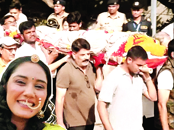 ट्विशा की मौत के 12 दिन बाद हुआ अंतिम संस्कार, भाई मेजर हर्षित ने दी मुखाग्नि
